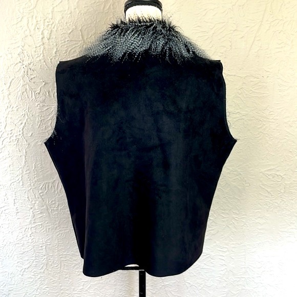 Deborah Murray Faux Fur Lined And Ultrasuede Vest - Picture 2 of 8